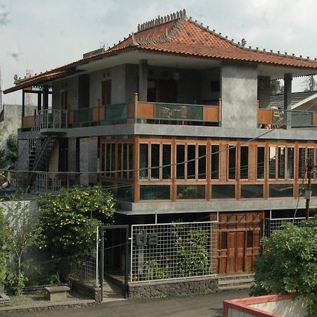 Dalem Arum Bandung Exterior photo